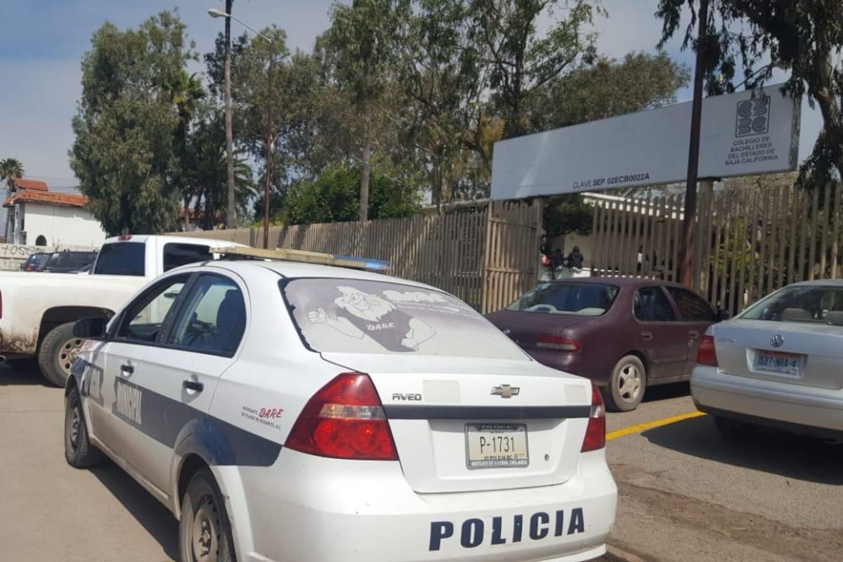 Riña en COBACH detona intervención preventiva: Policía Juvenil refuerza trabajo con estudiantes y familias en Rosarito