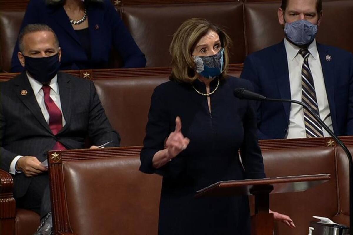 Trump "debe irse" porque es un "peligro claro y presente" para EU: Nancy Pelosi