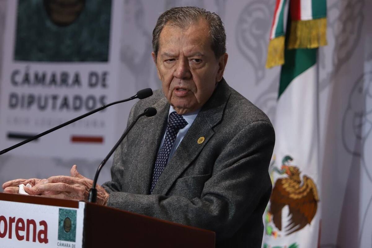En contienda por dirigencia de Morena diputados a favor de Mario Delgado acusan "guerra sucia" de Muñoz Ledo