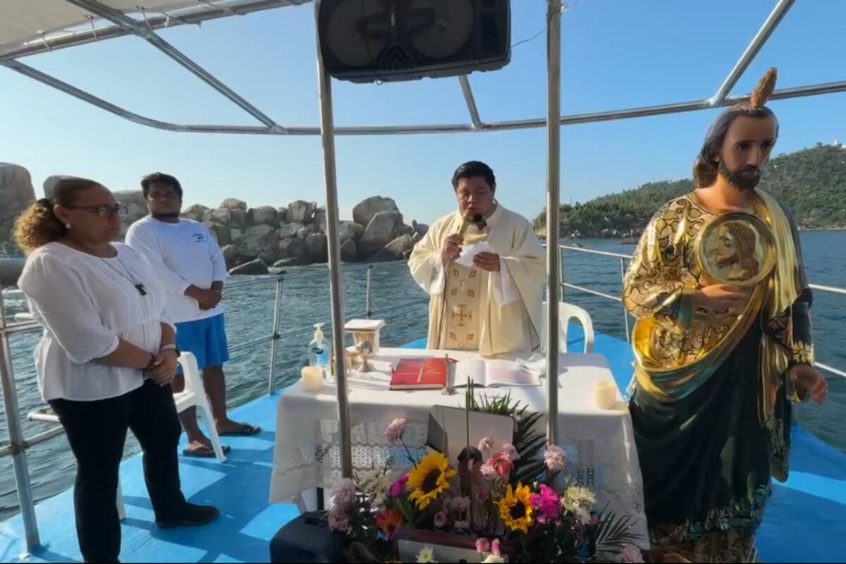 Ofrecen homenaje a marineros víctimas de huracán Otis