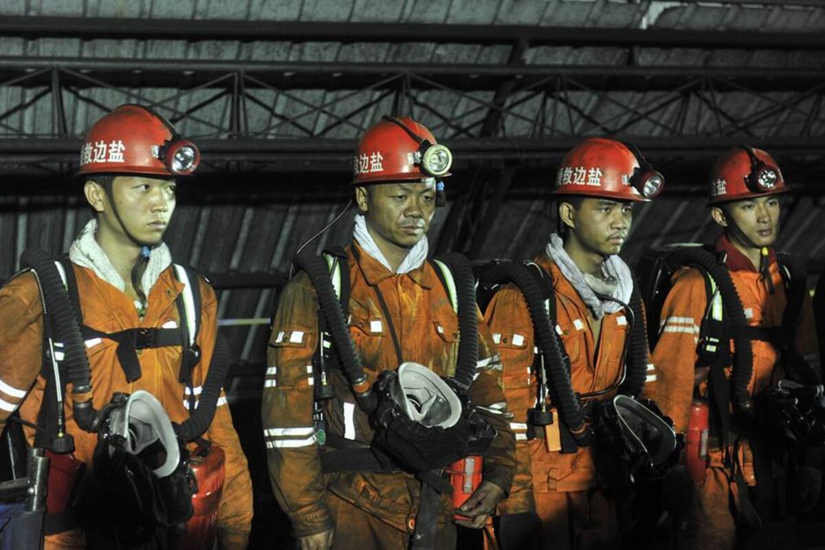 "No dejen de tratar de encontrarnos": la desesperada situación de 12 mineros atrapados en una mina de oro en China
