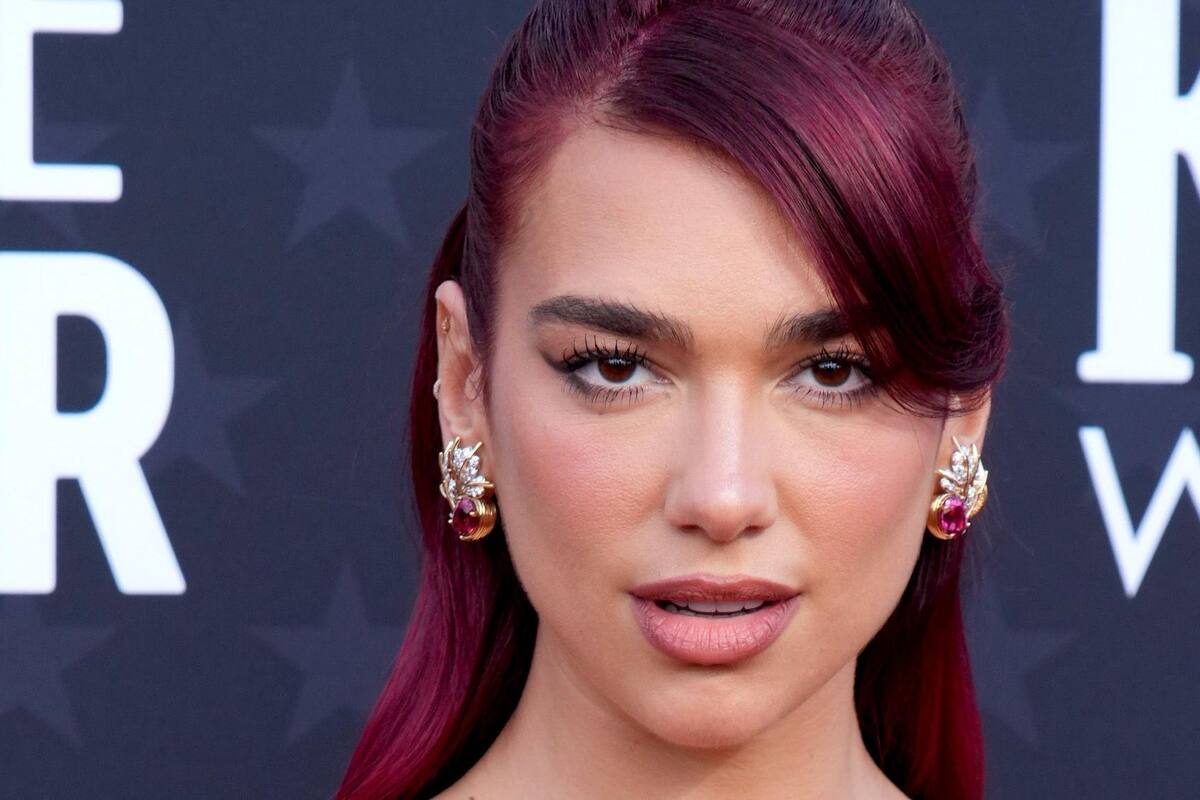 Dua Lipa: "El público no quiere que seas político, no quiere que seas inteligente"