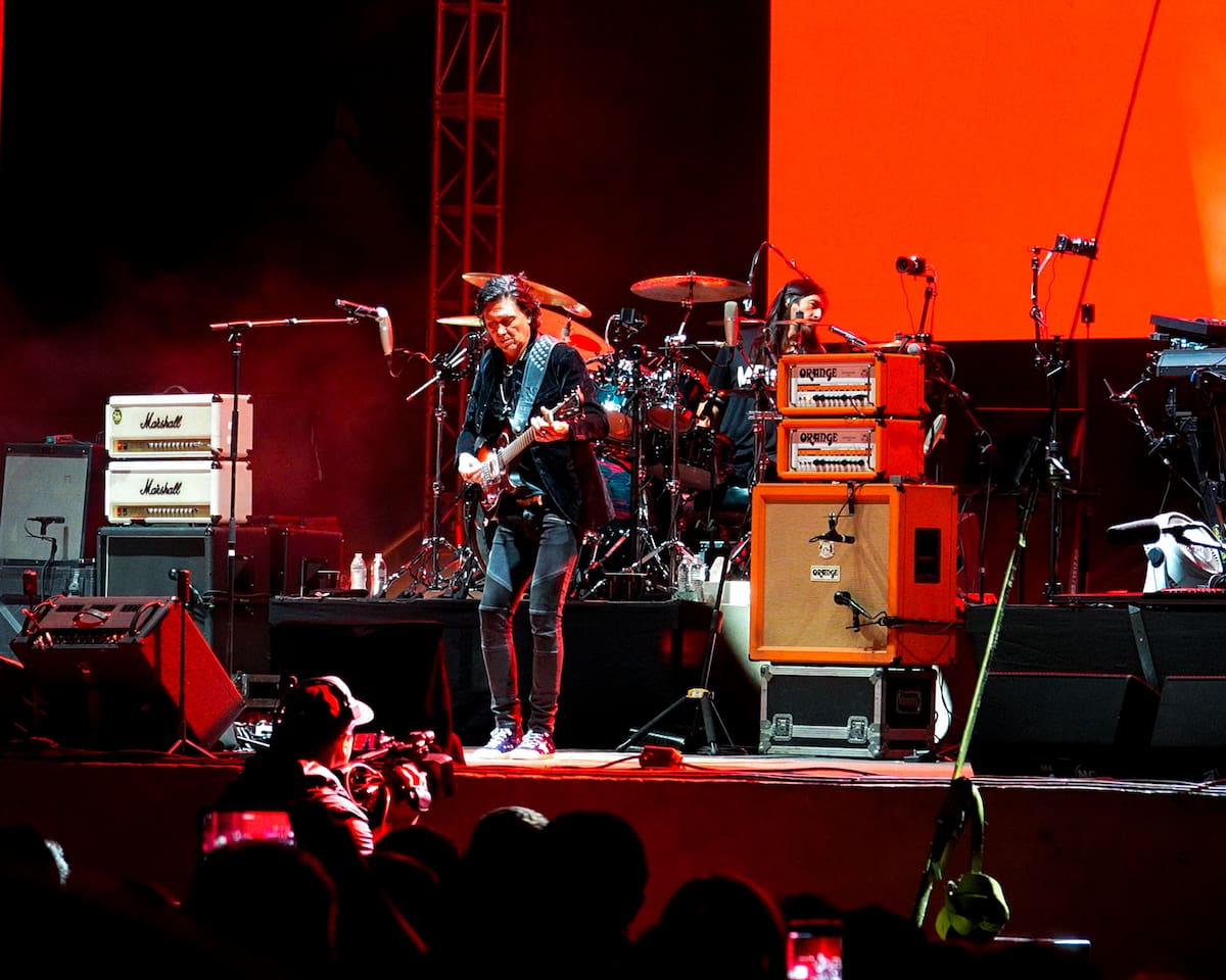 Caifanes reunió a miles de seguidores en Mexicali durante un concierto con localidades agotadas, donde interpretó sus clásicos y dedicó “Antes de que nos olviden” a las personas desaparecidas y madres buscadoras. Foto: Arturo Ceceña