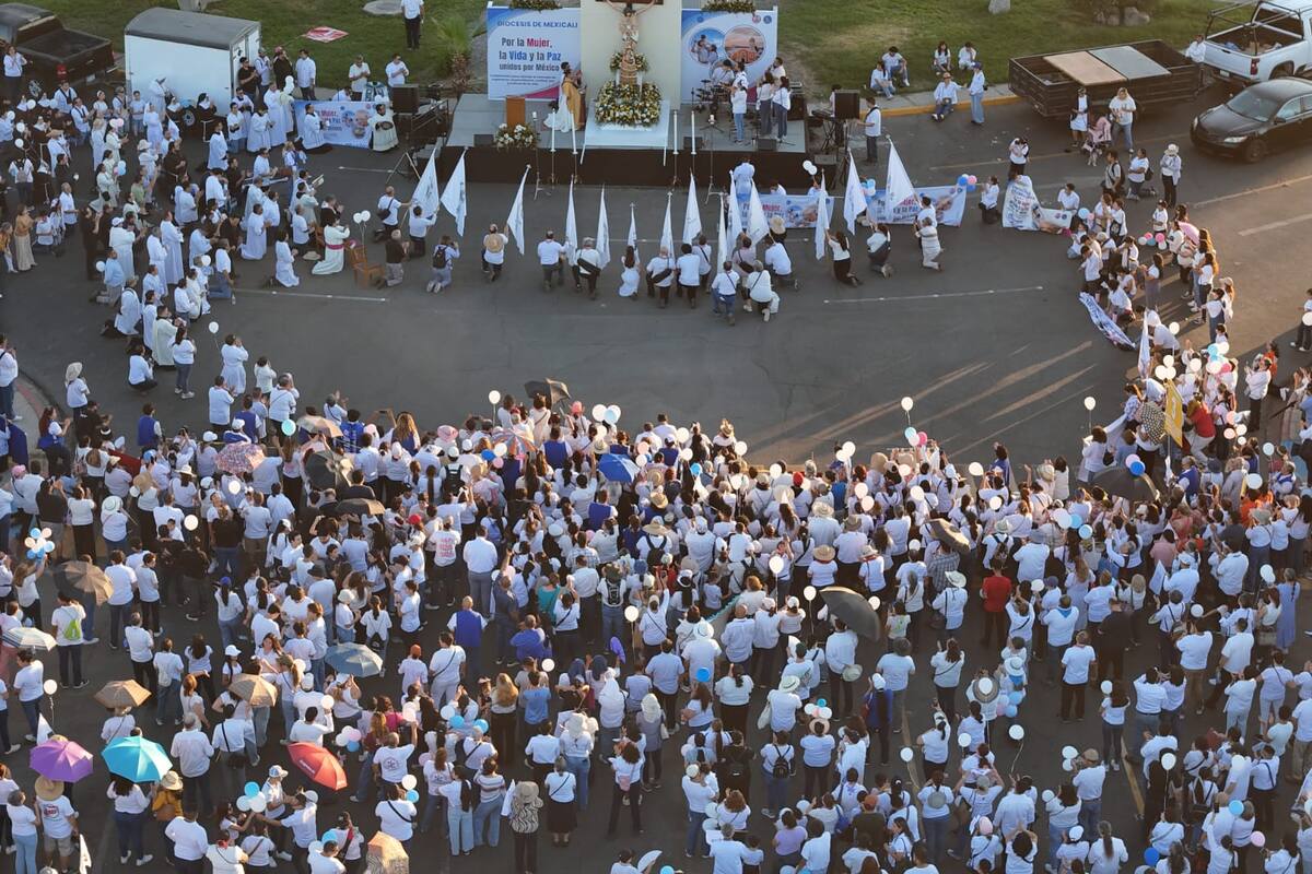 Mexicalenses participan en la celebración nacional Por la Mujer, la Vida y la Paz unidos por México