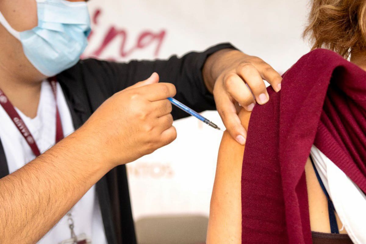 Vacuna contra VPH: jóvenes trans quedan fuera del Programa de Vacunación Universal, según Proceso