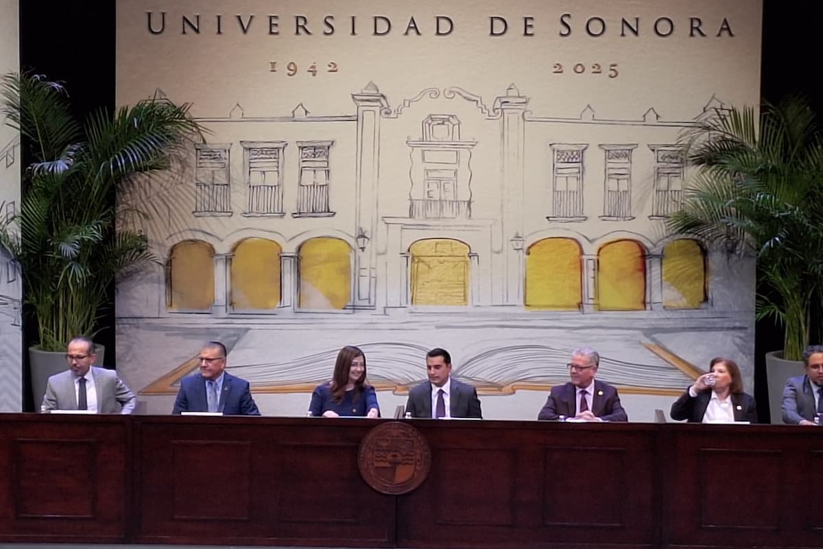 Universidad de Sonora celebra 83 años y reconoce a 82 estudiantes con el Premio a la Trayectoria