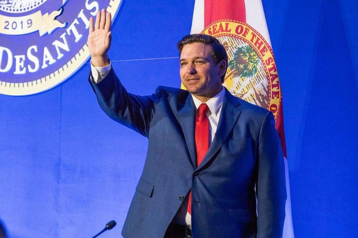 Gobernador de Florida afirma que por el Super Bowl se propagó el coronavirus