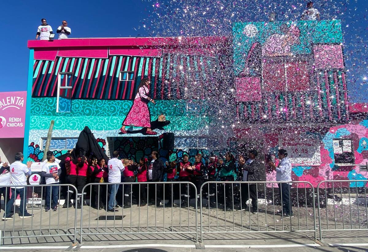 El mural “Mujer migrante” visibiliza a este sector de la población, reconociendo uno de sus valores que es la valentía.