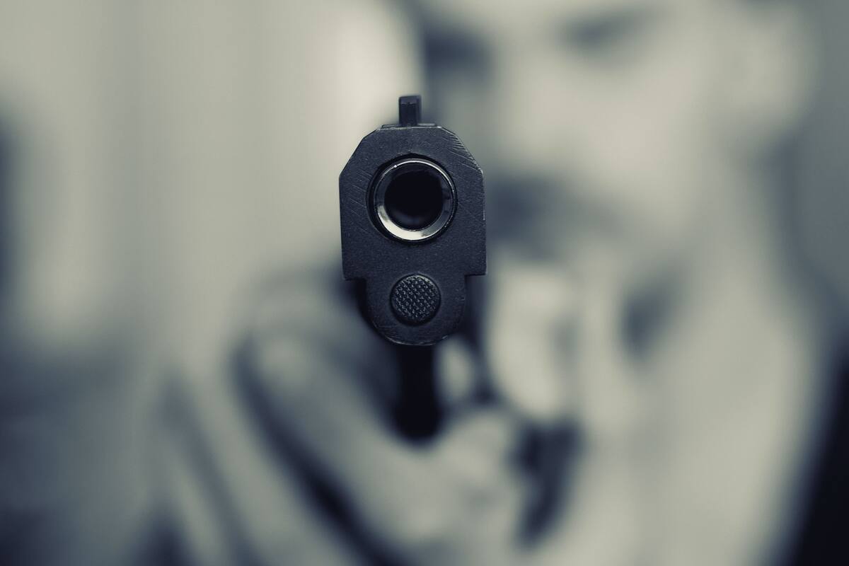 Detienen a jefe policíaco por agredir y amenazar a su esposa en Hidalgo