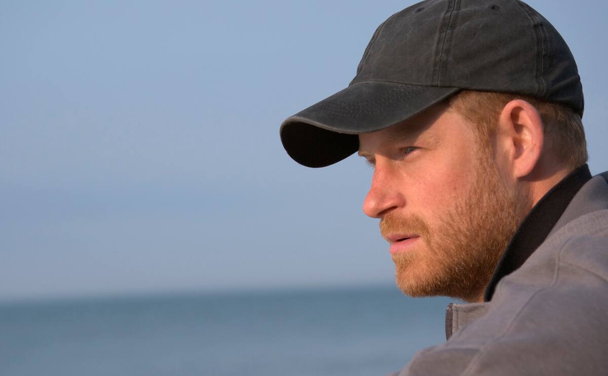 En esta imagen proporcionada por Apple, el príncipe Enrique, duque de Sussex, en una escena de "The Me You Can't See". (Apple via AP)