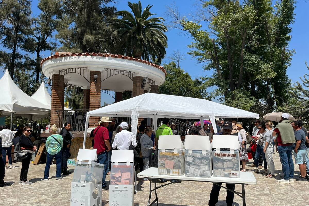 Más de seis horas de espera en filas de casilla especial de Tecate