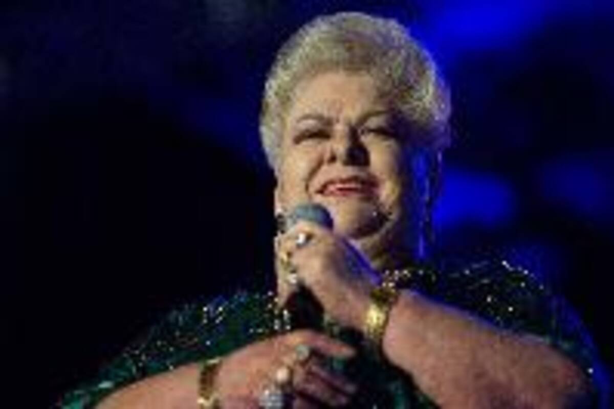 VIDEO: Paquita la del Barrio envía mensaje desde el hospital