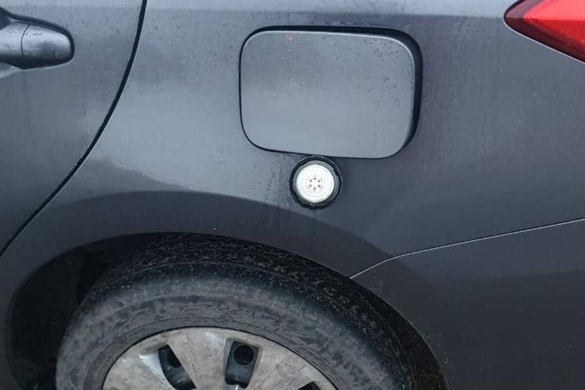 Ordeñan gasolina a vecinos de la colonia Cumuripa en Ciudad Obregón