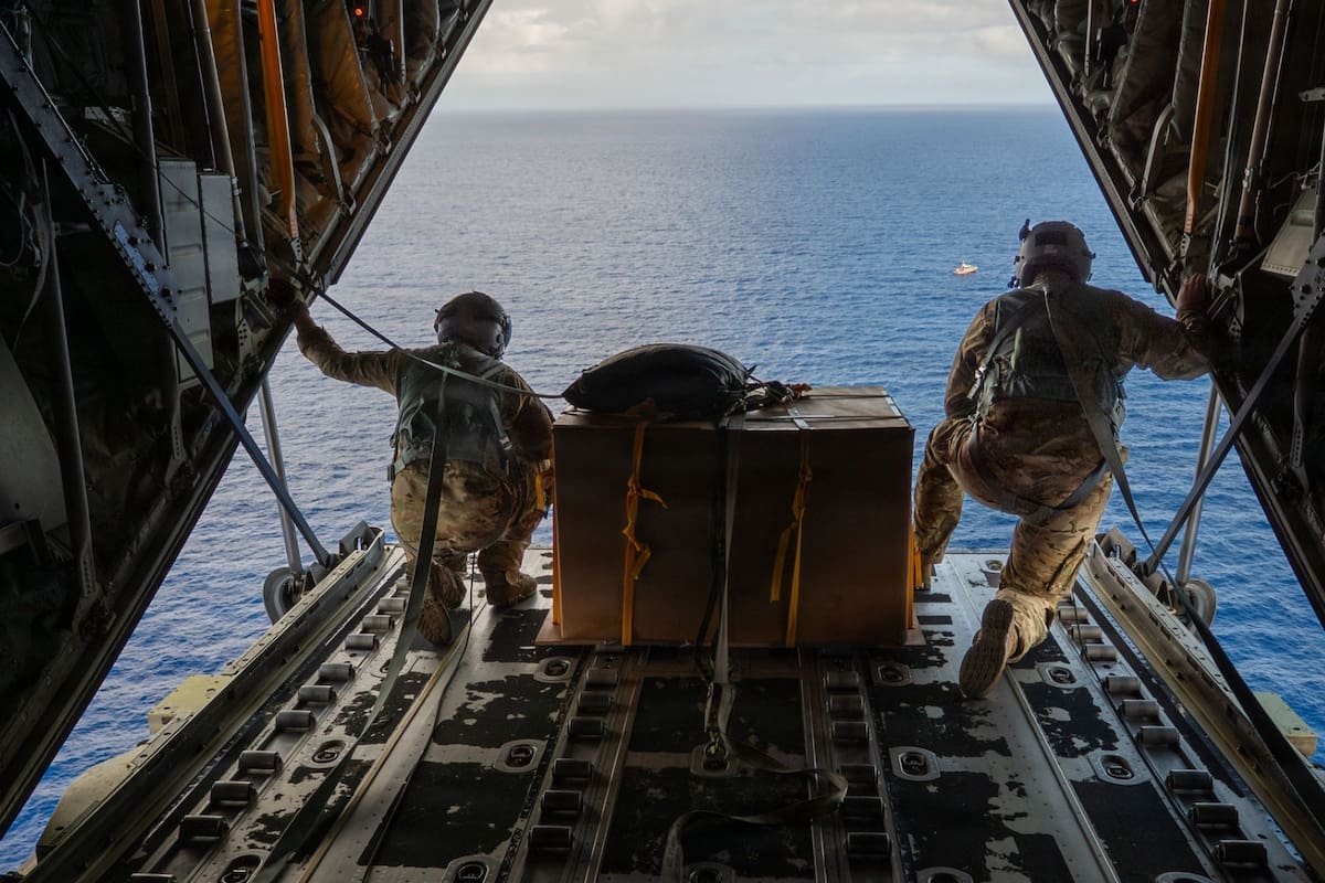 Sedena autoriza el sobrevuelo de aeronaves militares de Estados Unidos para rescate médico en altamar y refuerza las reglas de cooperación aérea con México