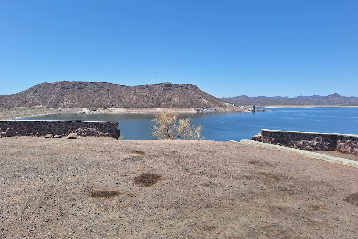 Mirador de la presa de “El Oviáchic” sufre daños