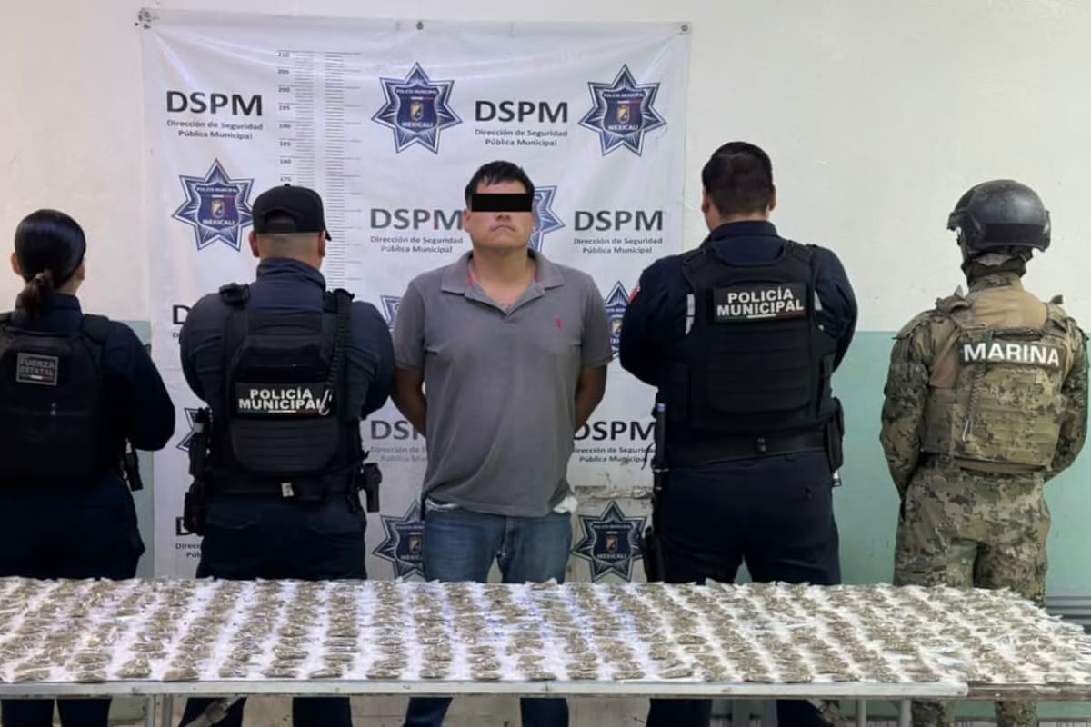 Detienen a motociclista que transportaba más de un kilo de mariguana