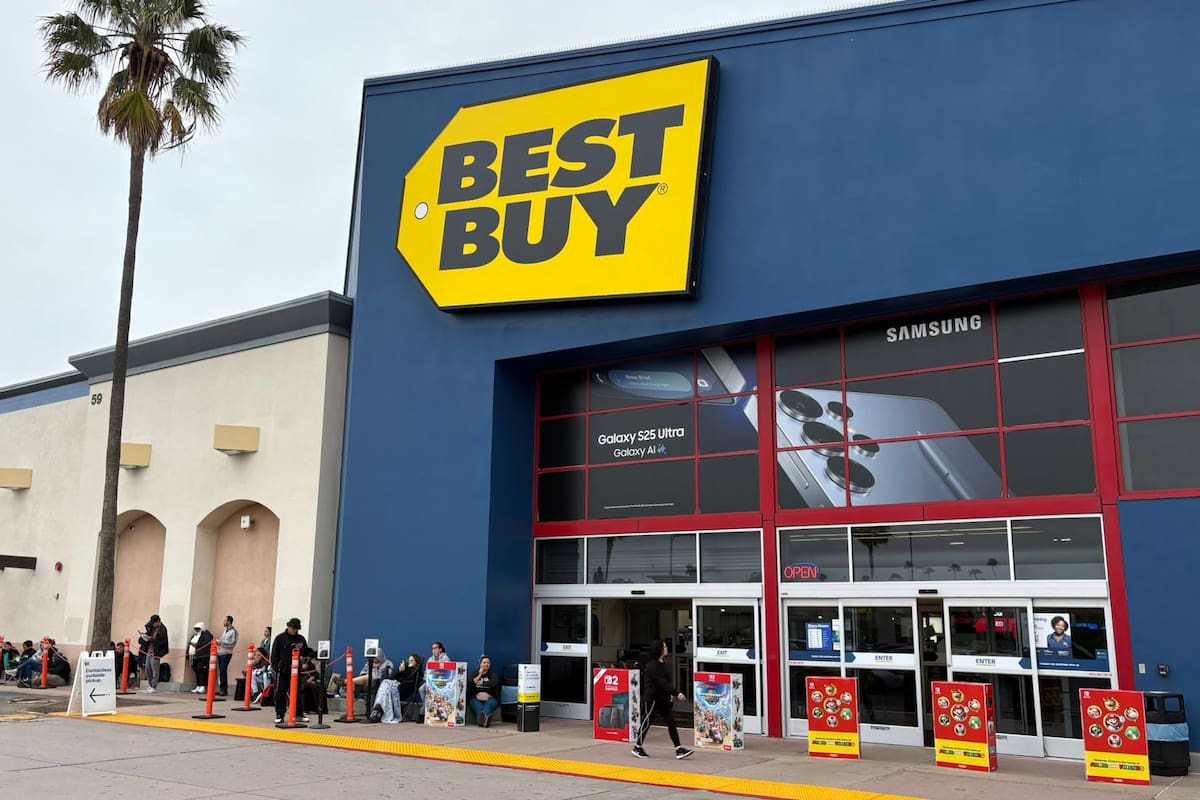 Largas filas en Best Buy para lanzamiento mundial de Nintendo Switch 2