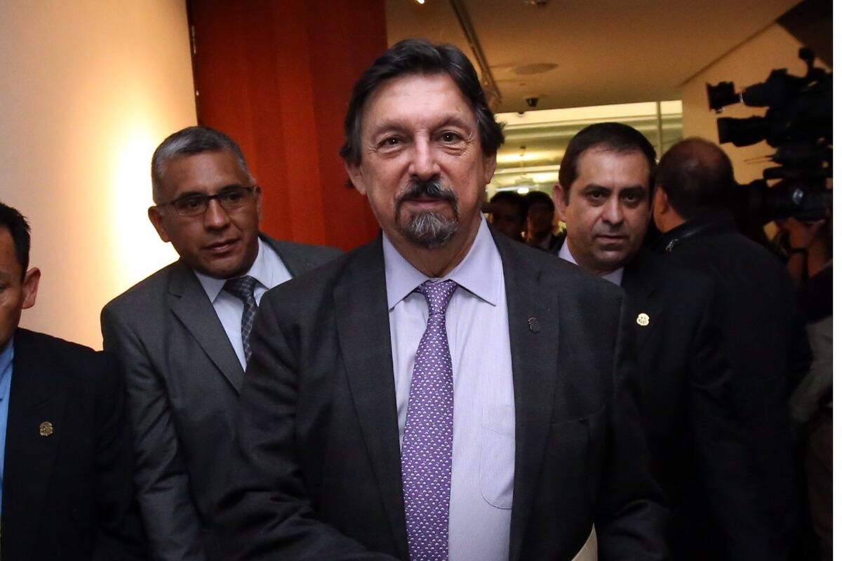 Napoleón Gómez Urrutia da positivo a Covid-19