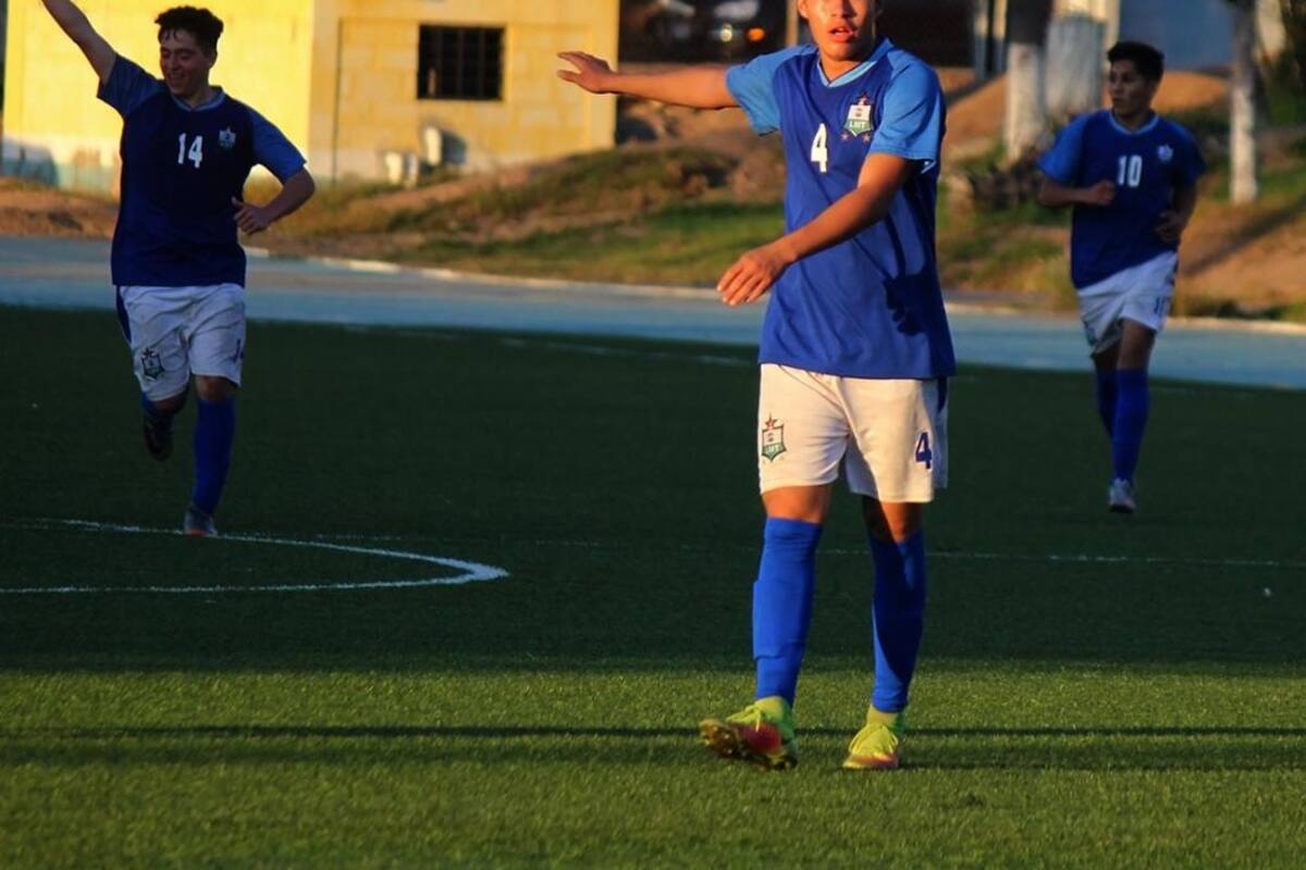 Sancionarán a quienes jugaron "retas" de futbol en Valle Verde