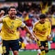 América golea 3-0 a Santos y toma el liderato