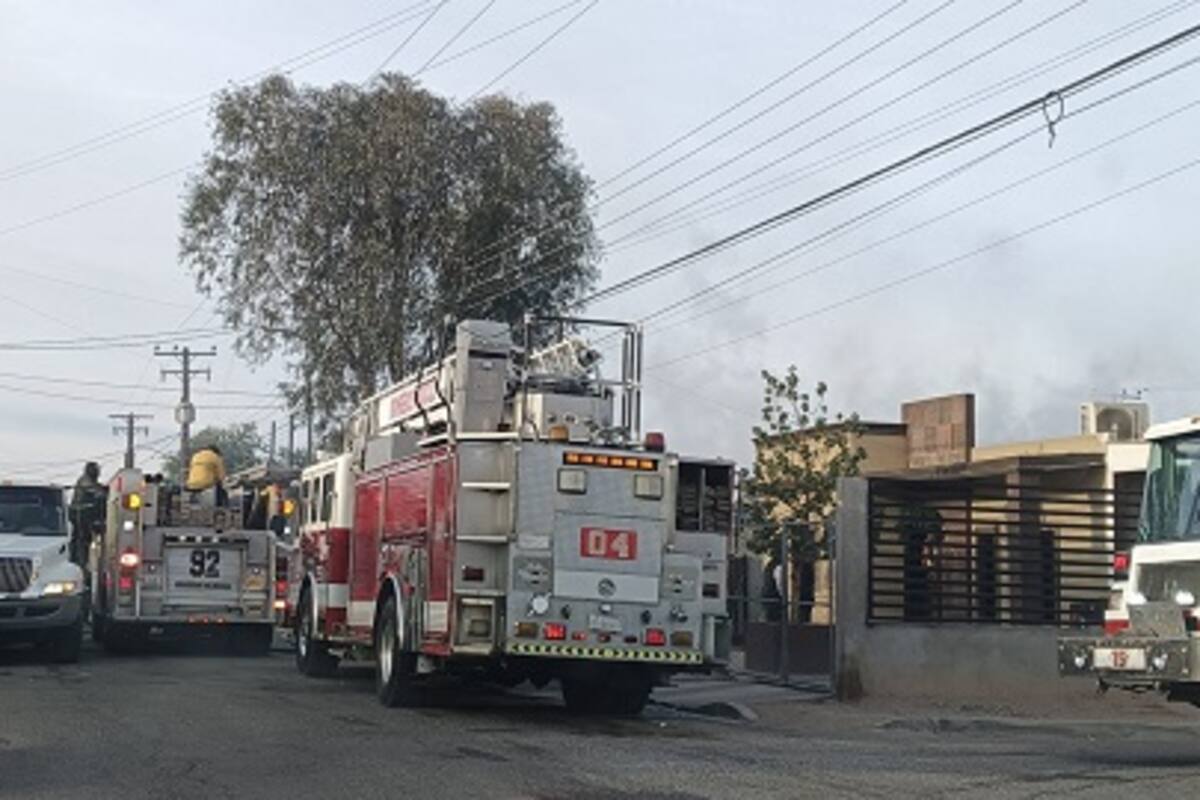 Casa queda destruida tras incendio en la colonia Hidalgo