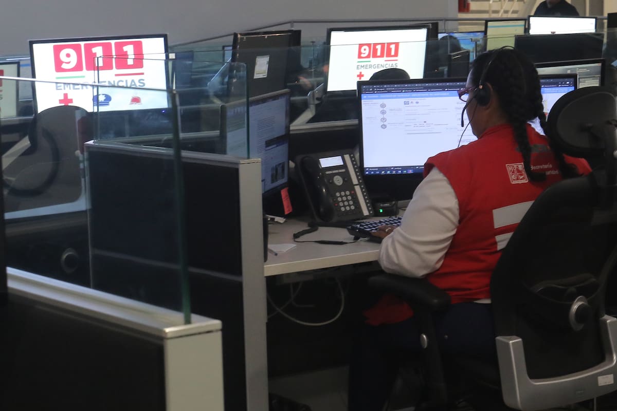 Abren vacantes para operadores del 9-1-1 en SLRC