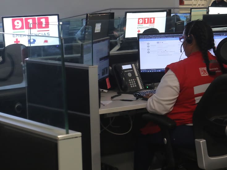 Abren vacantes para operadores del 9-1-1 en SLRC