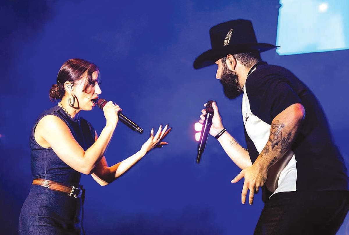 Reconocida por su trabajo con Carín León, Paloma Ledgard debuta en solitario con un show que fusiona géneros y busca la conexión total con su público. FOTO: CORTESÍA