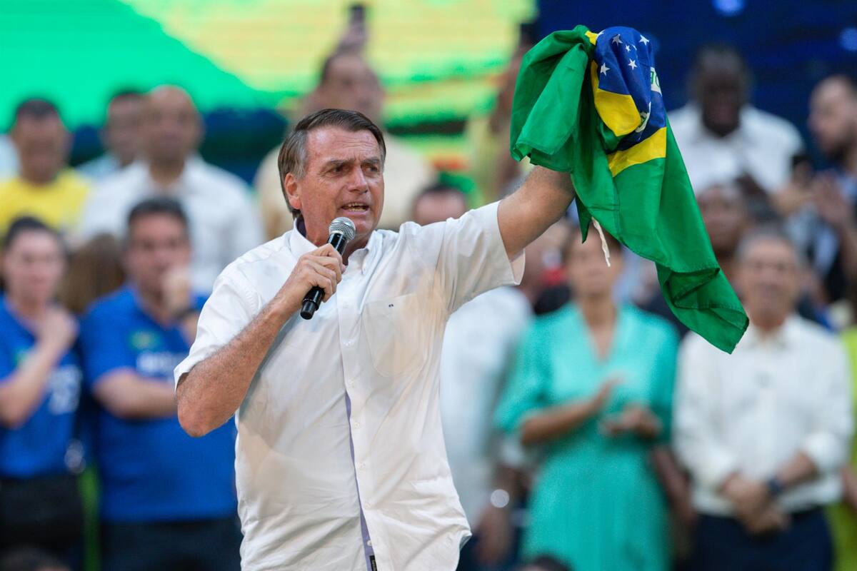 Jair Bolsonaro se burla y critica uso del lenguaje inclusivo: "ahora hay pobreze y desemplee"