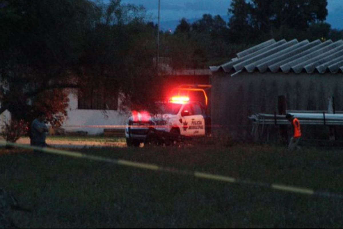 Hombre mata a su esposa y tres familiares antes de suicidarse en Rancho Piedra Blanca, en Guanajuato; el ataque se derivó de un problema de adicción