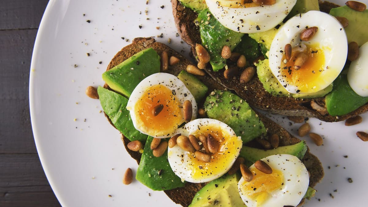 Ideas para cenar huevo ¡sin que te caiga pesado! | Foto: Especial