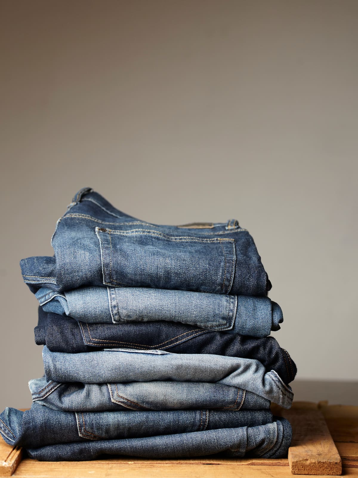 Varias prendas sufrieron una distorsión en las costuras de las piernas tras el lavado, en modelos de CIMARRON JEANS, FUROR, OGGI, MOSSIMO y SILVER PLATE | MAgnific