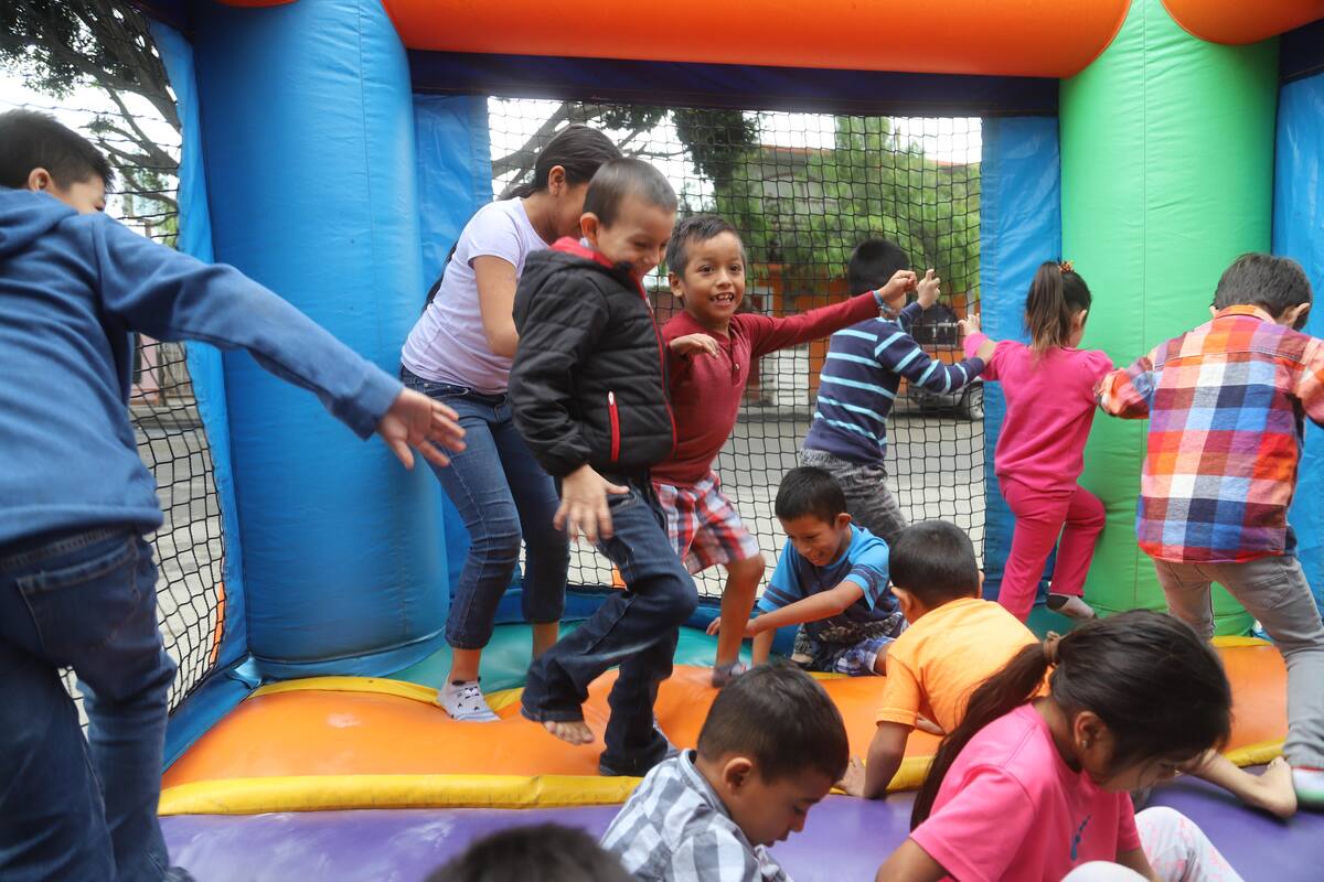 Movimiento Juventud 2000 organiza posada a menores migrantes