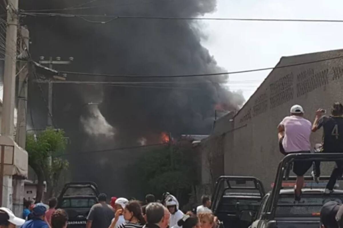 VIDEO: Se incendia vulcanizadora en Ecatepec, Edomex