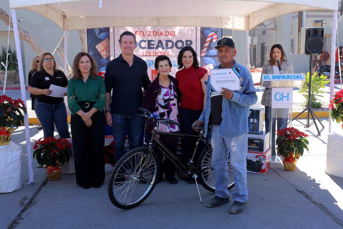 Reconocen labor de voceadores