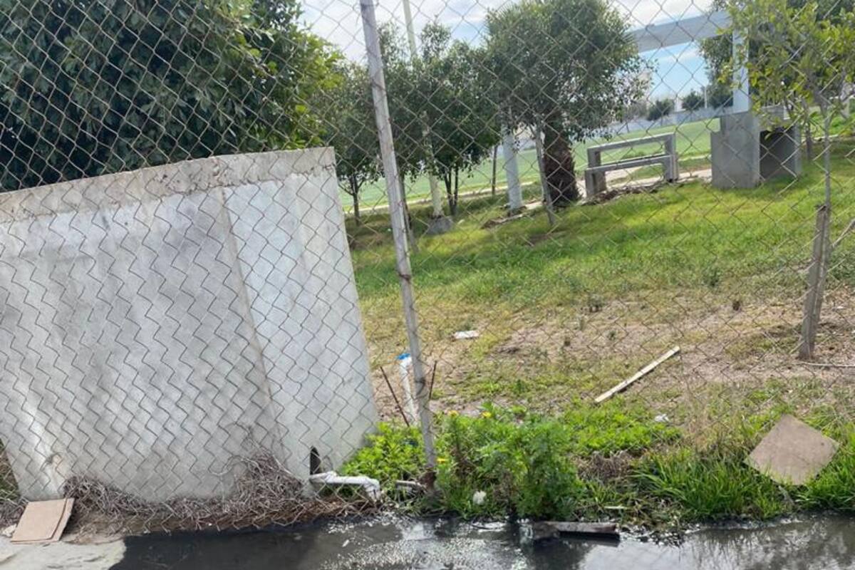 Registran fuga de aguas negras en Rosarito