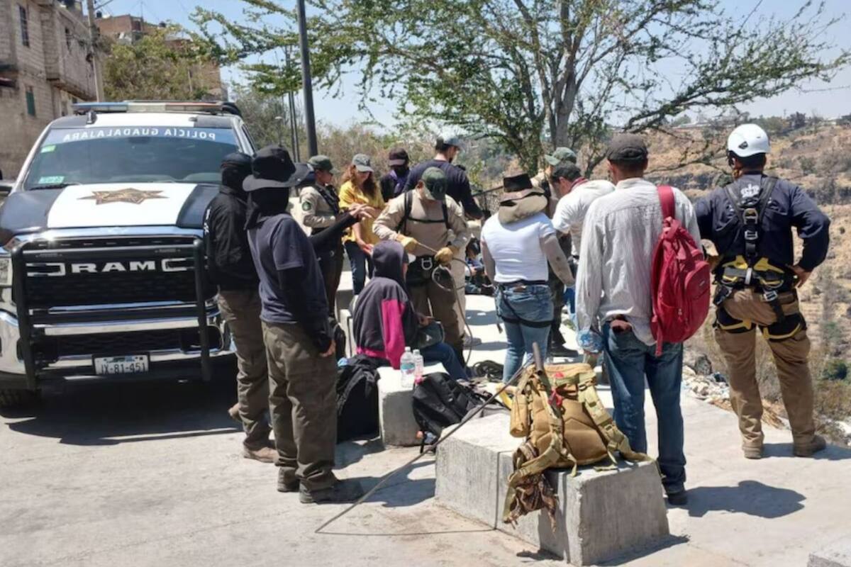 Hombres armados intentan secuestrar a buscadora en Guadalajara; “Se debate entre la vida y la muerte”, asegura colectivo