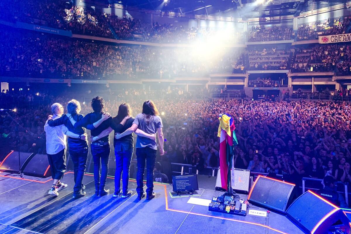 Caifanes recibe disco de oro y platino