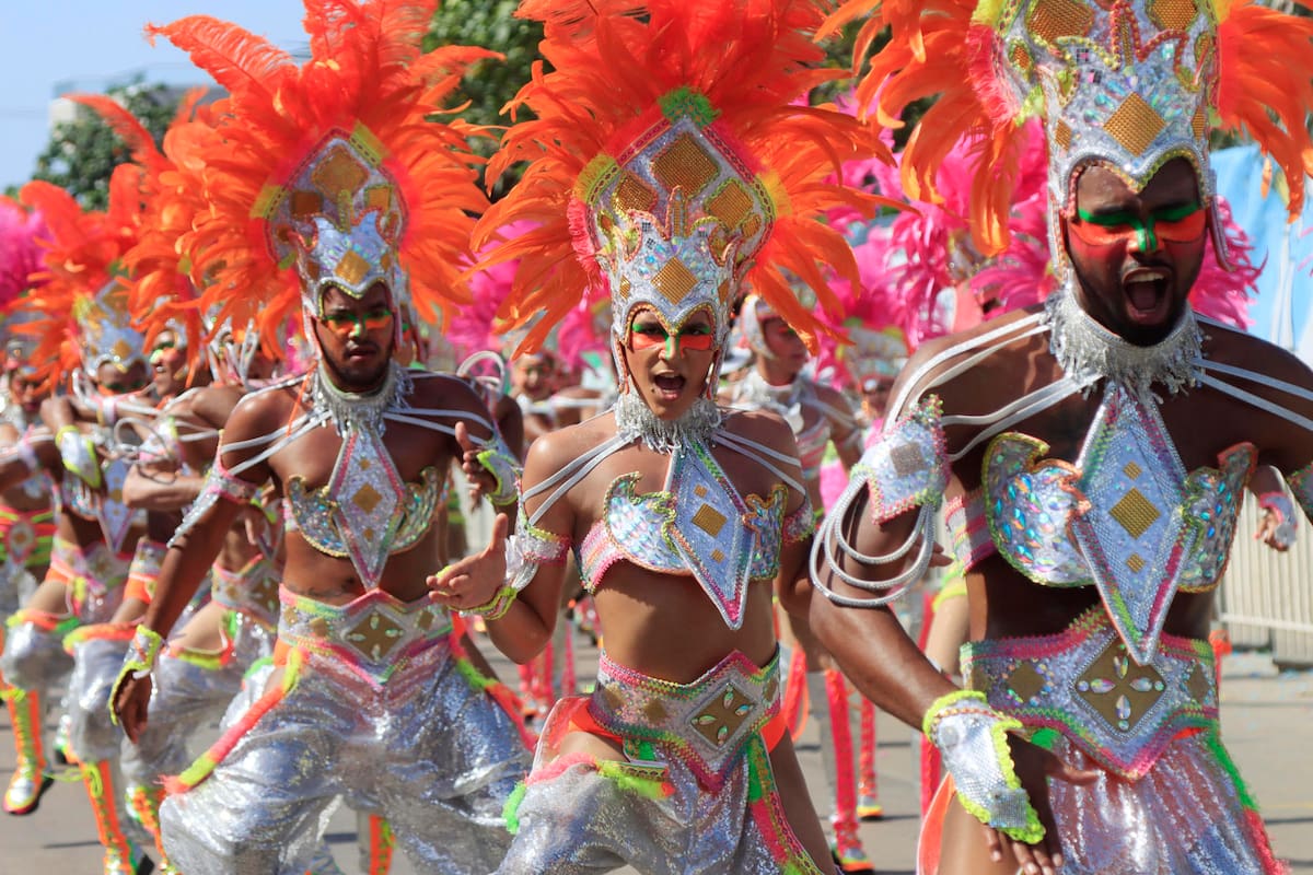 Lentejuelas, canutillos y herencia africana brillan en el Carnaval de Barranquilla