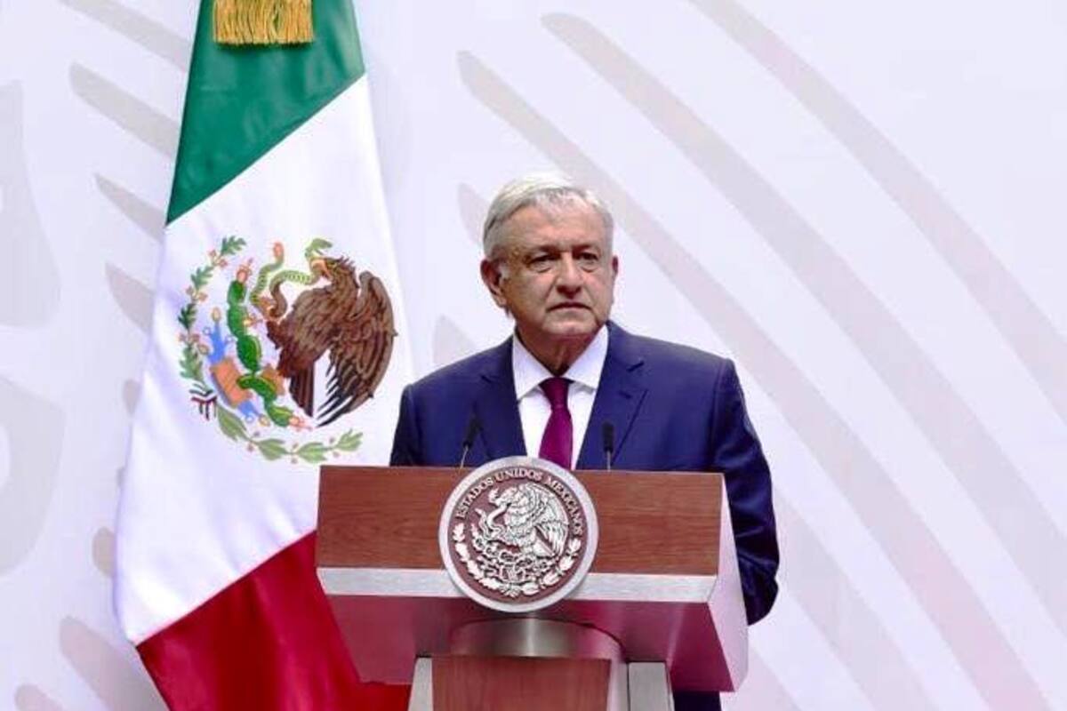 Anuncia AMLO baja de salarios y eliminación de aguinaldo a altos funcionarios