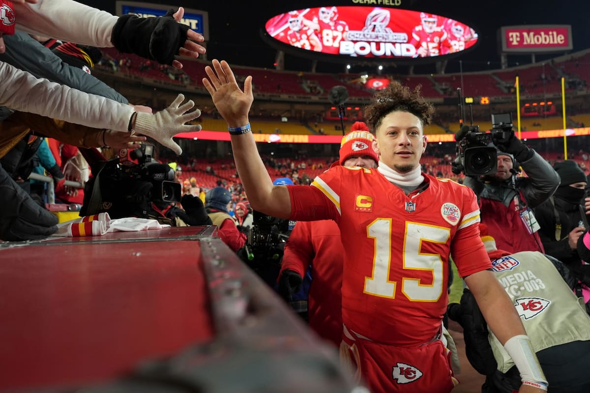 Patrick Mahomes es de nuevo el QB mejor pagado: Chiefs le dan el primer contrato de más de 500 millones de dólares en la historia de la NFL