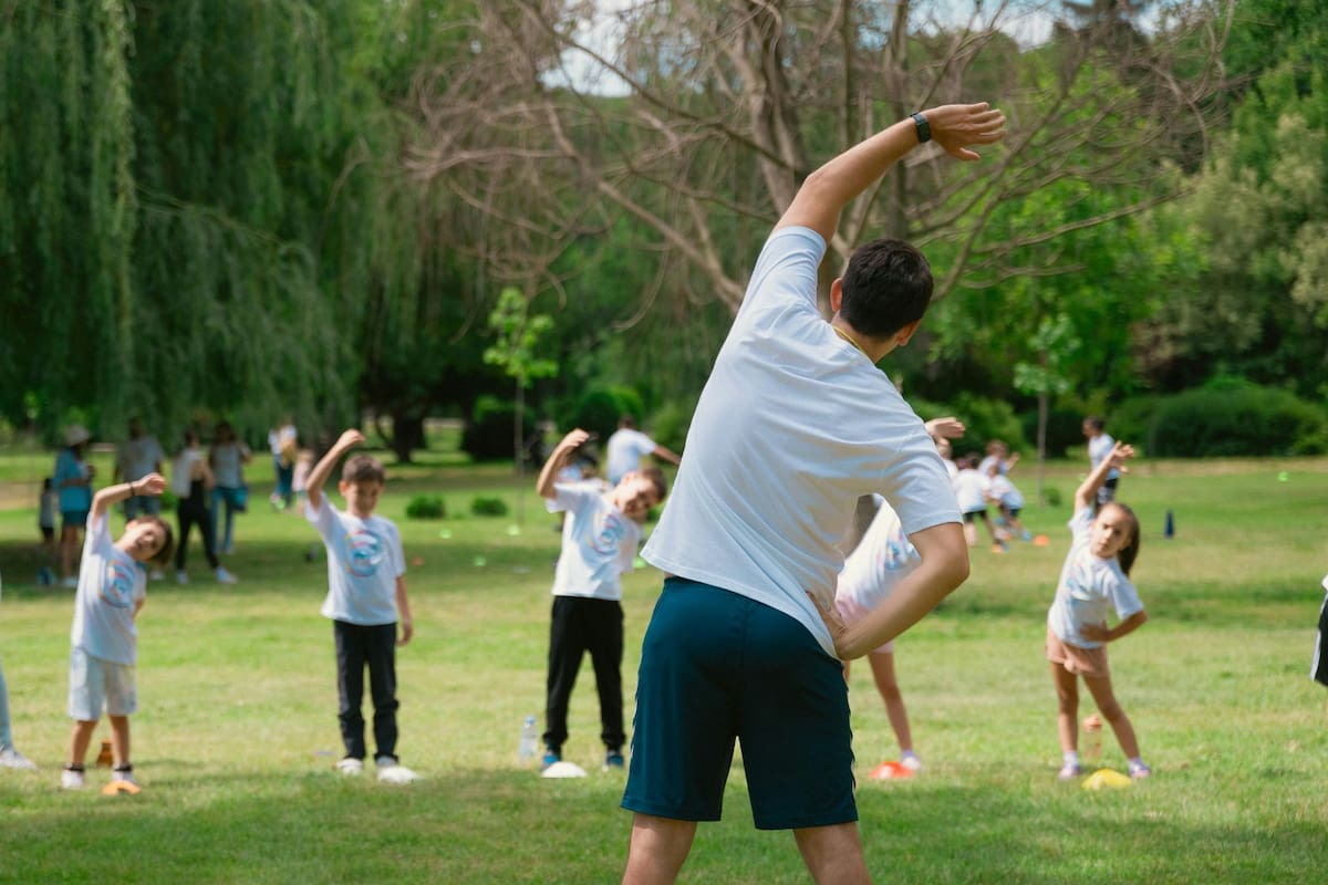 Sustituir el tiempo sentado por actividad ligera puede mejorar el estado de ánimo al día siguiente, según estudio
