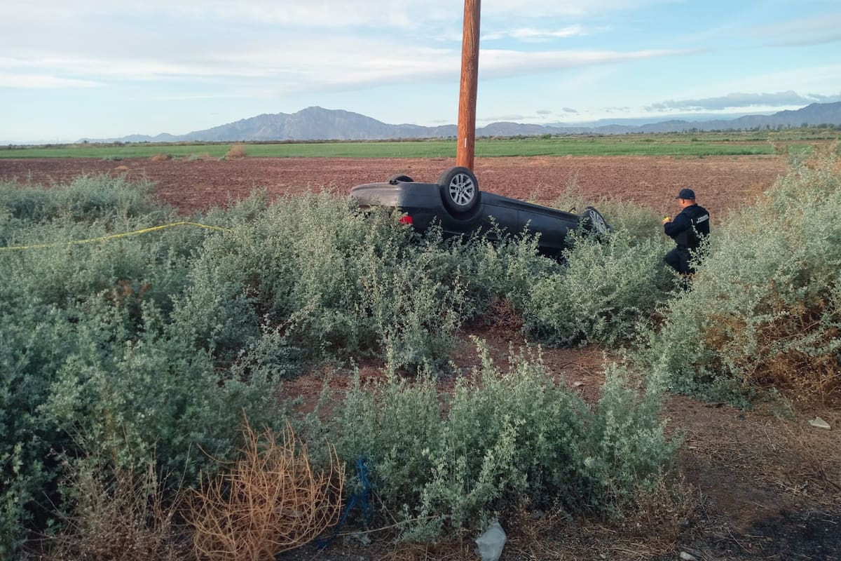 Fatal volcadura en ejido Durango