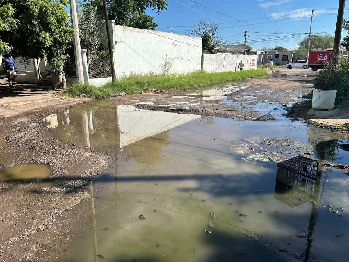 Los residentes aseguraron que las lluvias recientes han agravado la problemática de drenajes colapsados. FOTO: MAYRA ECHEVERRÍA