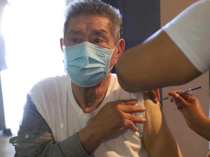 Vacunación contra la influenza continúa y alcanza 55% en Sonora; invitan a vacunarse ante mayor circulación de influenza, Covid y neumococo