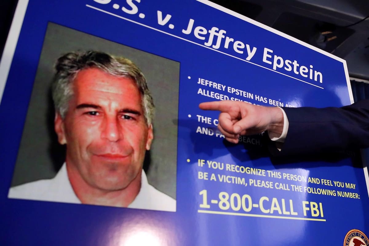 Doce víctimas de Jeffrey Epstein acusan al FBI de encubrimiento en nueva denuncia