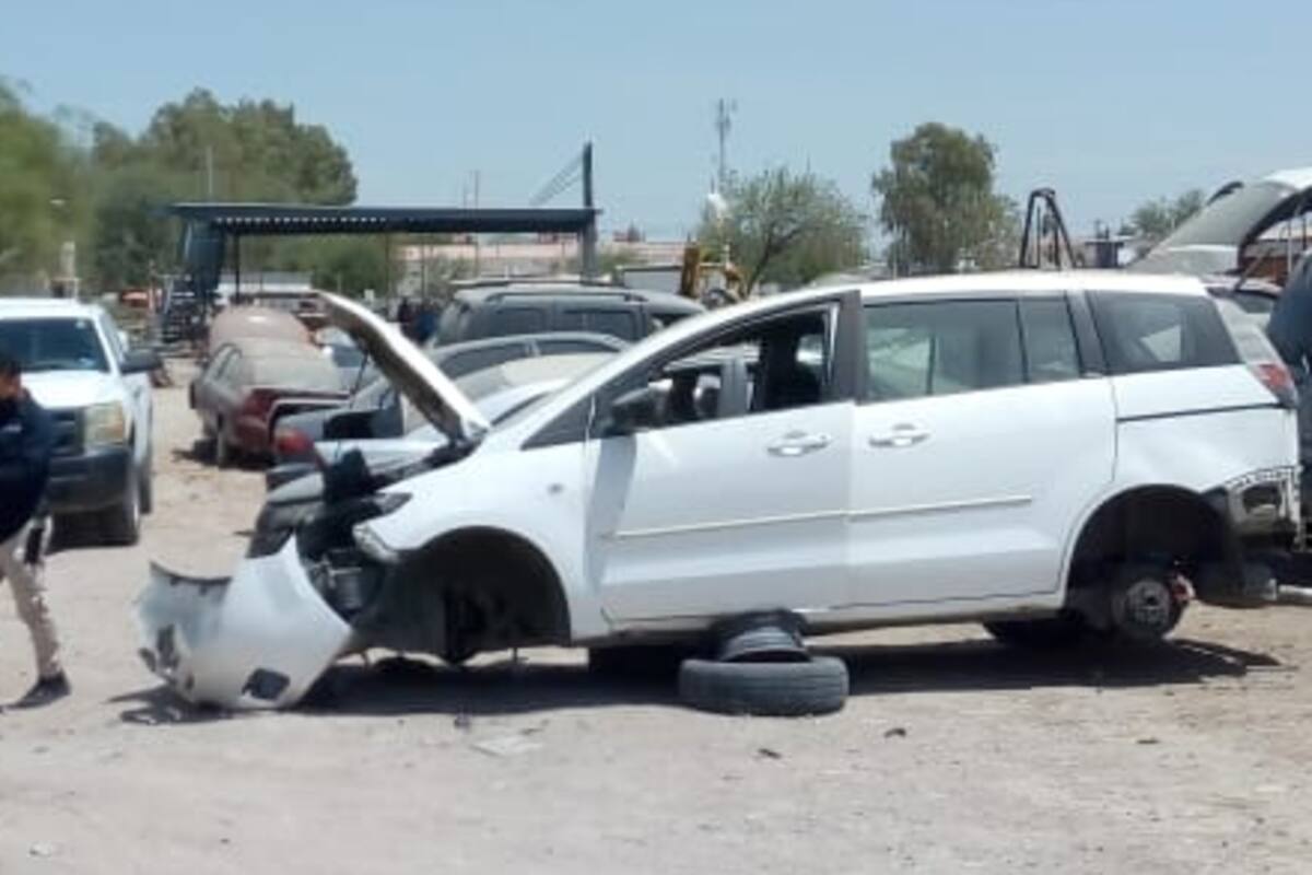 Tres detenidos y un auto recuperado en operativo en “yonkes”