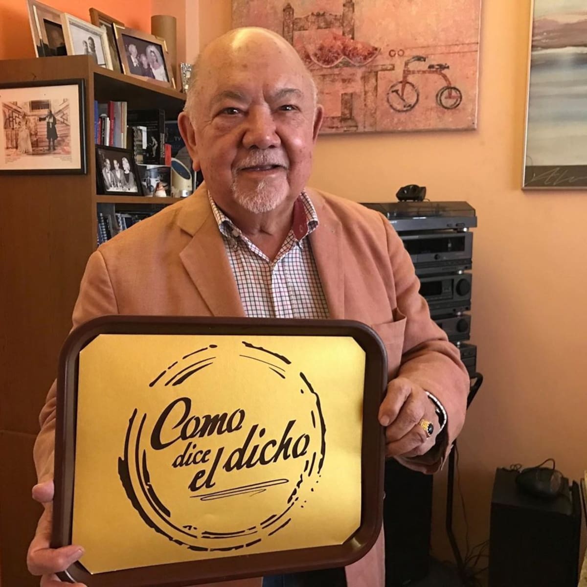 Sergio Corona como Don Tomás en 'Como dice el dicho'