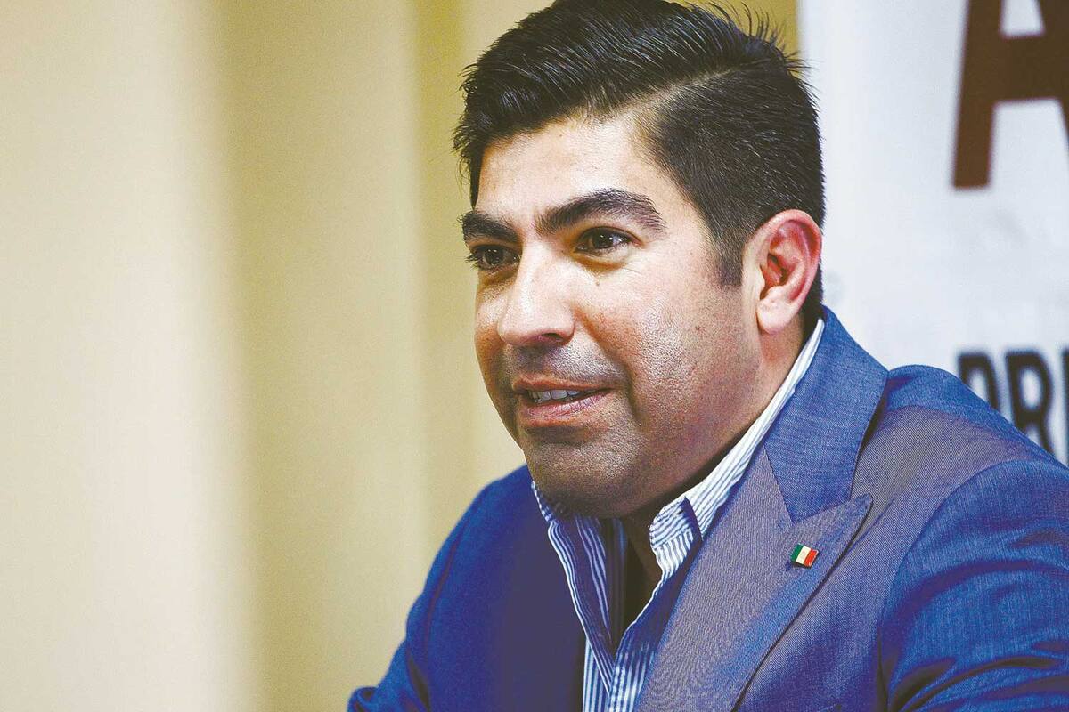 Promete Ayala recuperar los servicios básicos