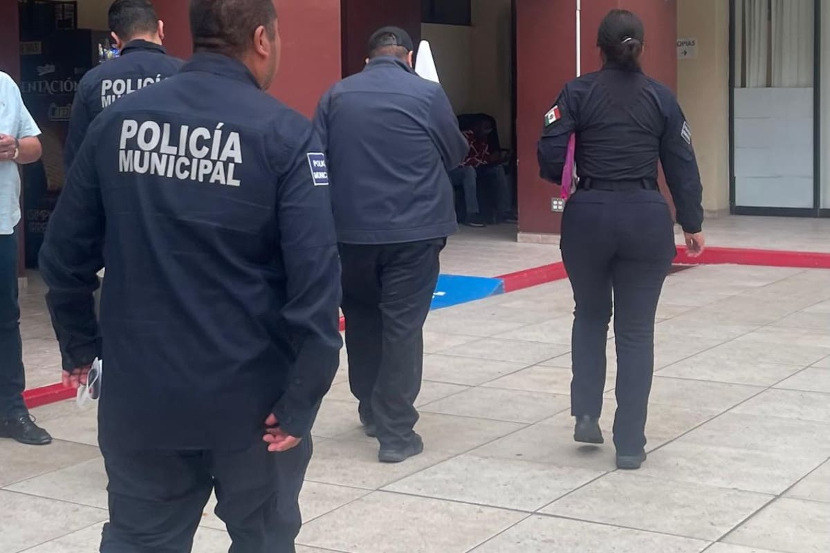 Siguen 23 policías de Rosarito en el limbo por silencio de Sindicatura; 8 más se esconden para evitar baja definitiva